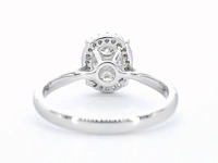 Witgouden ring met diamanten in ovaal vorm - afbeelding 9 van  11