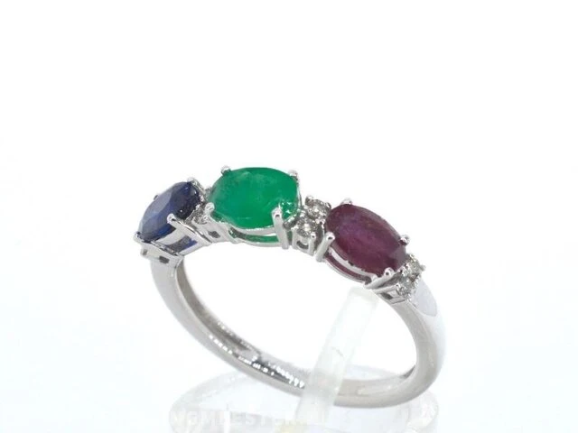 Witgouden ring met diamanten, saffier, robijn en smaragd - afbeelding 4 van  10