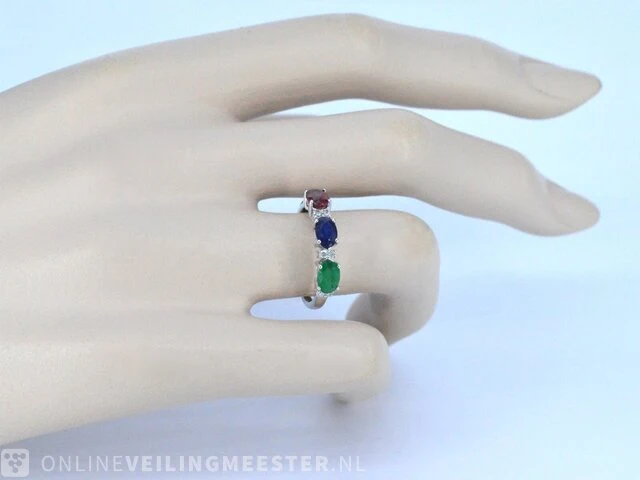 Witgouden ring met diamanten, saffier, robijn en smaragd - afbeelding 3 van  9
