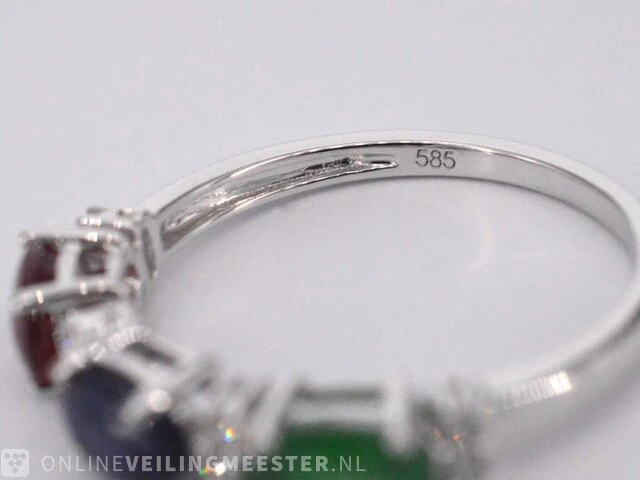 Witgouden ring met diamanten, saffier, robijn en smaragd - afbeelding 9 van  9