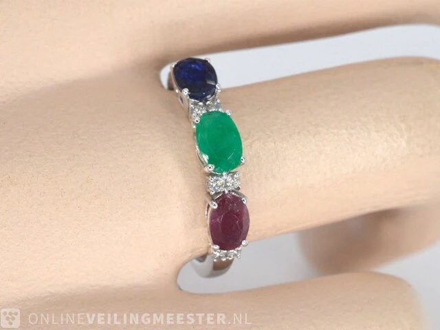 Witgouden ring met diamanten, saffier, robijn en smaragd - afbeelding 2 van  9