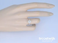 Witgouden ring met diamanten - afbeelding 3 van  9