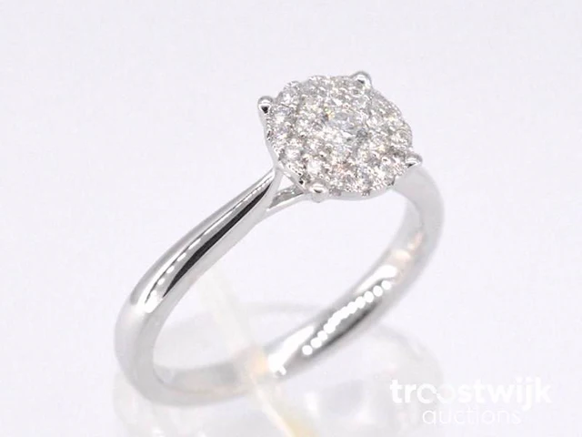 Witgouden ring met diamanten - afbeelding 5 van  9