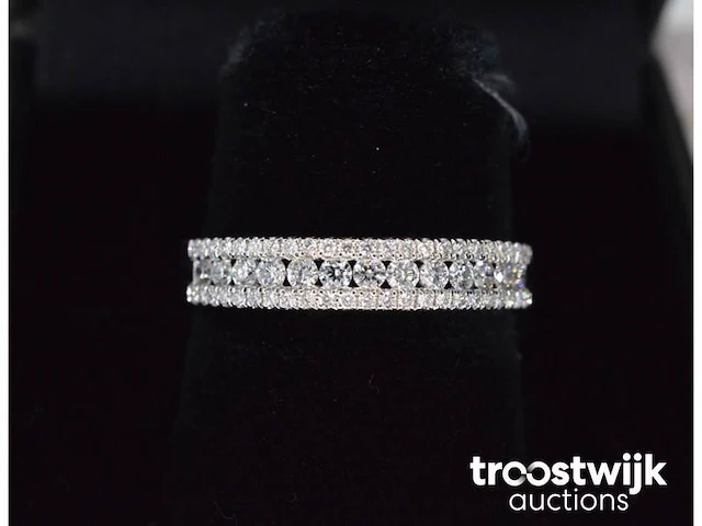 Witgouden ring met diamanten - afbeelding 4 van  6