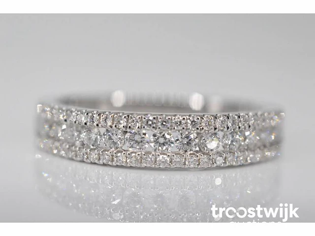 Witgouden ring met diamanten - afbeelding 6 van  6