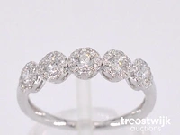 Witgouden ring met diamanten - afbeelding 1 van  9