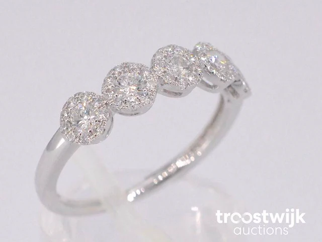 Witgouden ring met diamanten - afbeelding 5 van  9