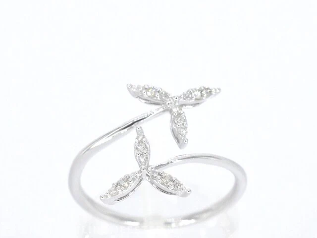 Witgouden ring met diamanten - afbeelding 1 van  10