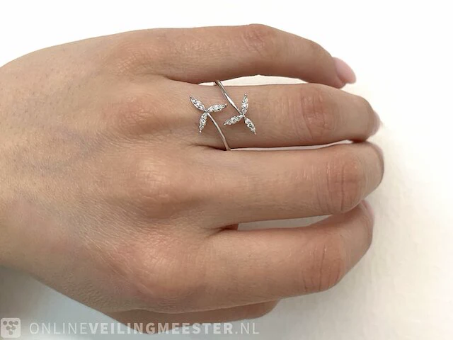 Witgouden ring met diamanten - afbeelding 10 van  10