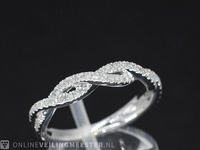 Witgouden ring met diamanten - afbeelding 1 van  8