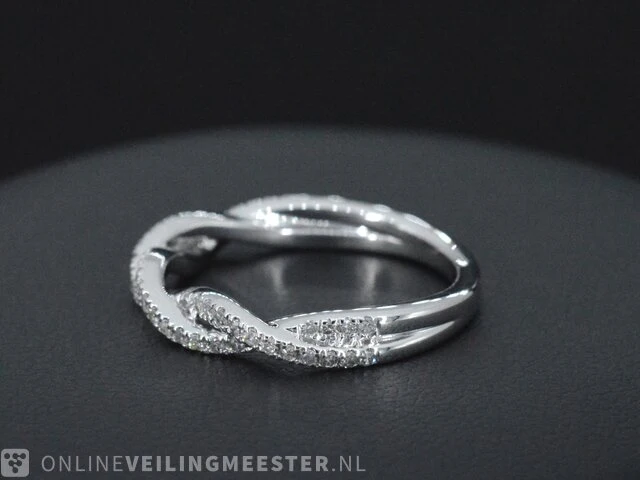 Witgouden ring met diamanten - afbeelding 5 van  8