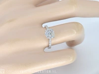 Witgouden ring met diamanten - afbeelding 2 van  9