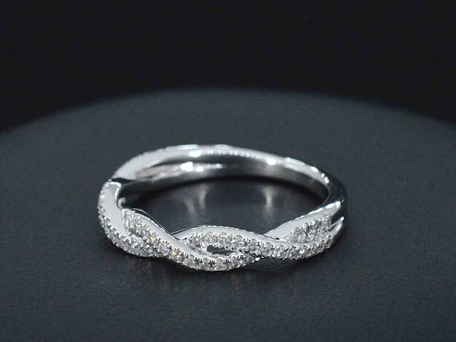 Witgouden ring met diamanten - afbeelding 7 van  10