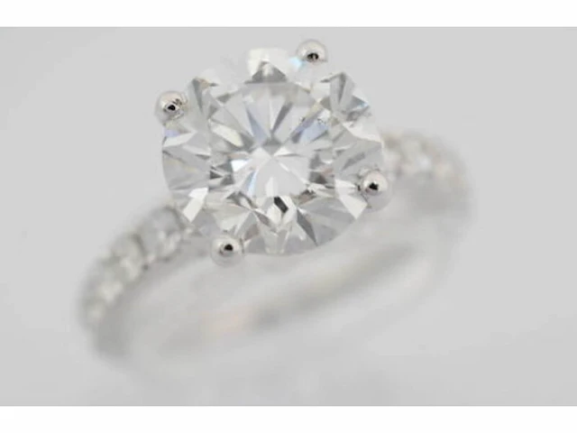 Witgouden ring met een briljant geslepen diamant totaal 2.87 carat (gecertificeerd) - afbeelding 1 van  8