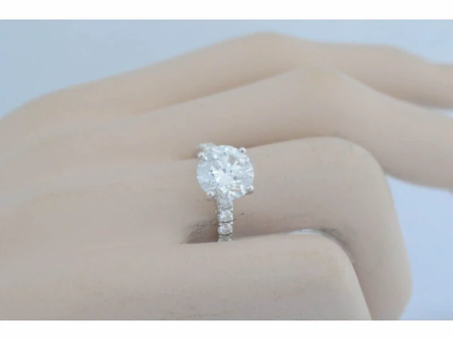 Witgouden ring met een briljant geslepen diamant totaal 2.87 carat (gecertificeerd) - afbeelding 2 van  8