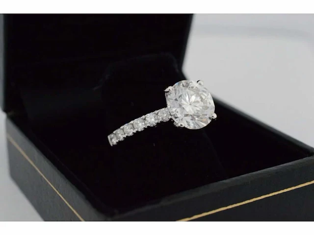 Witgouden ring met een briljant geslepen diamant totaal 2.87 carat (gecertificeerd) - afbeelding 4 van  8