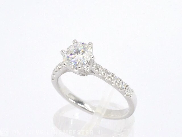 Witgouden ring met een diamant van 1.00 carat - afbeelding 3 van  8