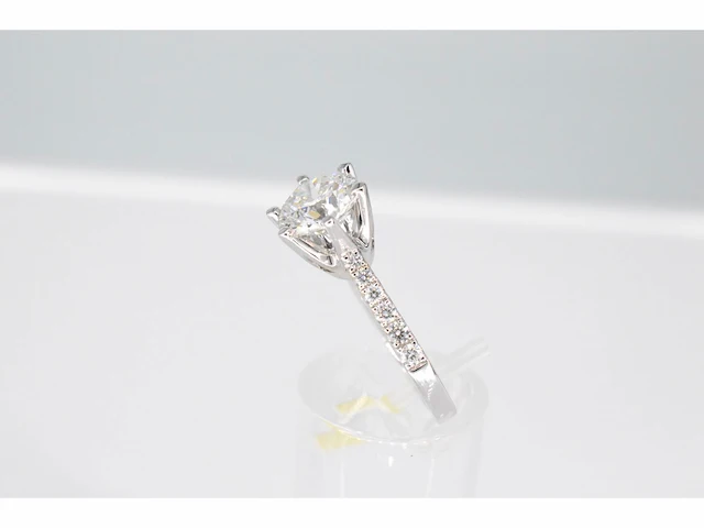 Witgouden ring met een diamant van 3.00 carat - afbeelding 4 van  7