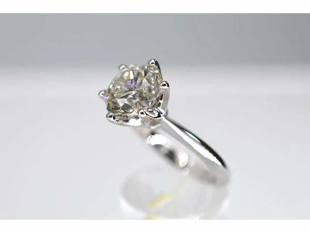 Witgouden ring met een grote briljant geslepen diamant van 5.06 carat - afbeelding 6 van  6