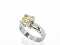 Witgouden ring met een grote fancy yellow diamant van 2.40 carat - afbeelding 3 van  8