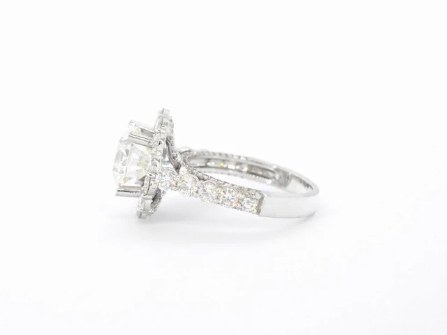Witgouden ring met een grote natuurlijke diamant van 2.80 carat en briljanten - afbeelding 7 van  11