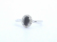 Witgouden ring met een grote zwarte diamant en natuurlijke witte diamanten - afbeelding 3 van  7