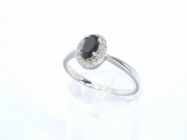 Witgouden ring met een grote zwarte diamant en natuurlijke witte diamanten - afbeelding 4 van  7