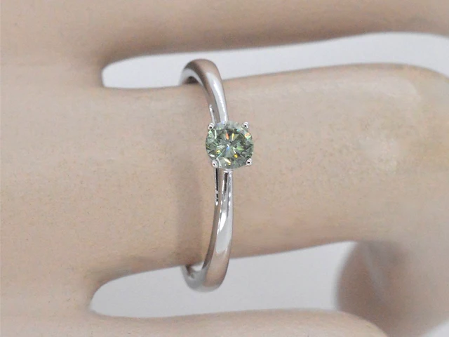 Witgouden ring met groene diamant - afbeelding 3 van  10