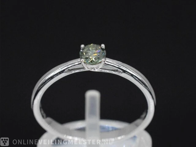 Witgouden ring met groene diamant - afbeelding 1 van  9