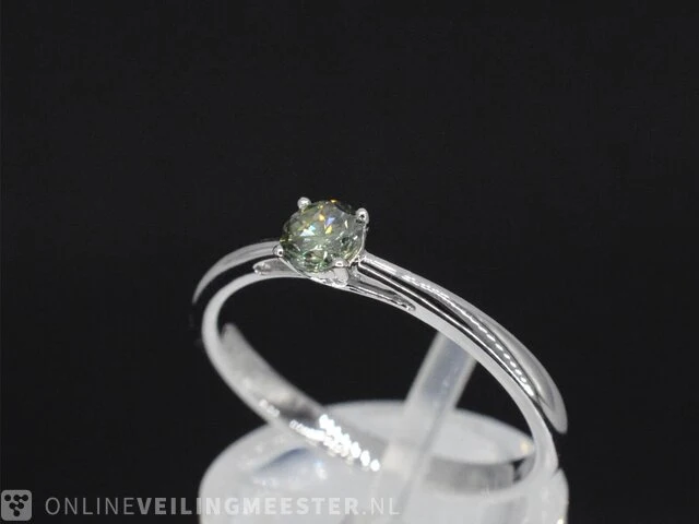 Witgouden ring met groene diamant - afbeelding 3 van  9