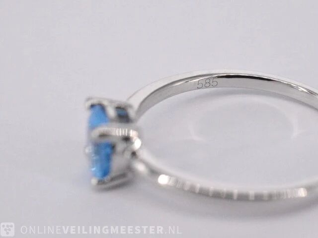 Witgouden ring met topaas - afbeelding 8 van  9