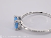 Witgouden ring met topaas - afbeelding 8 van  9