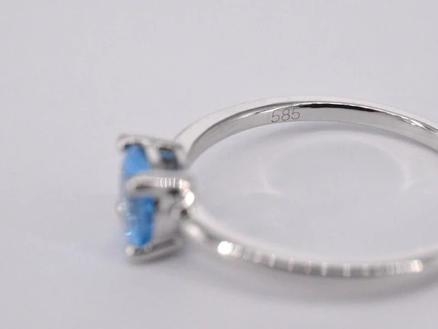 Witgouden ring met topaas - afbeelding 8 van  11