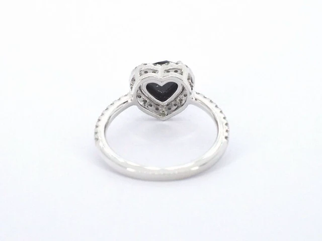 Witgouden ring met witte en zwarte diamant - afbeelding 9 van  11