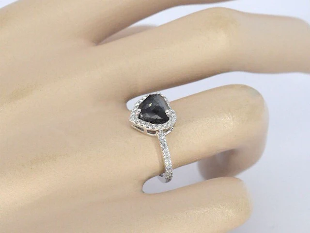 Witgouden ring met witte en zwarte diamant - afbeelding 10 van  11