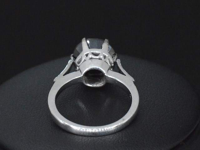 Witgouden ring met zwarte diamant - afbeelding 2 van  4