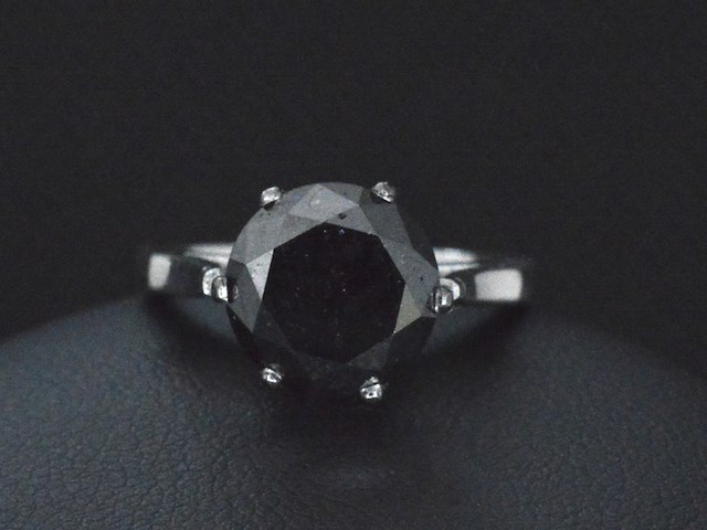 Witgouden ring met zwarte diamant - afbeelding 4 van  4