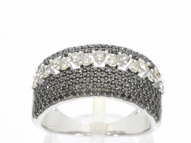 Witgouden ring met zwarte diamanten - afbeelding 1 van  11