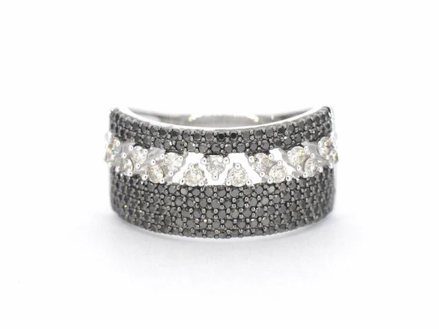 Witgouden ring met zwarte diamanten - afbeelding 8 van  11
