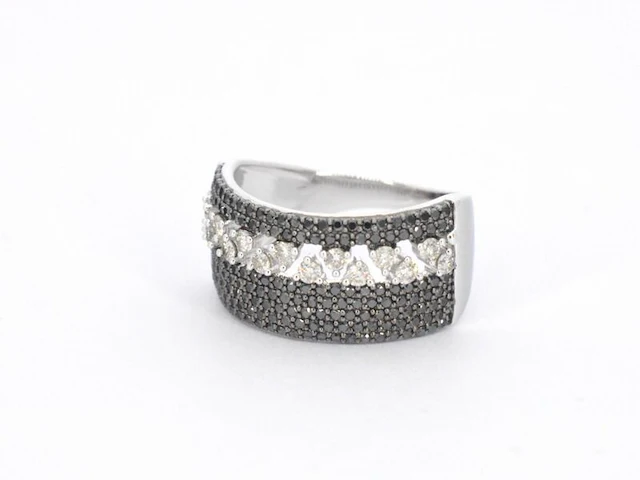 Witgouden ring met zwarte diamanten - afbeelding 10 van  11