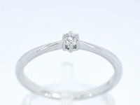 Witgouden ring solitaire met een briljant geslepen diamant - afbeelding 1 van  10