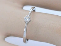 Witgouden ring solitaire met een briljant geslepen diamant - afbeelding 4 van  11