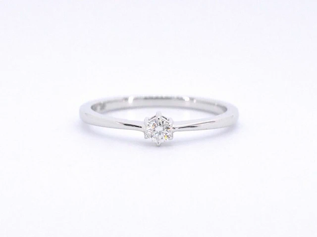 Witgouden ring solitaire met een briljant geslepen diamant - afbeelding 8 van  11