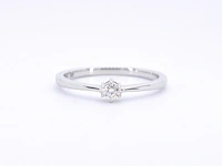 Witgouden ring solitaire met een briljant geslepen diamant - afbeelding 8 van  11