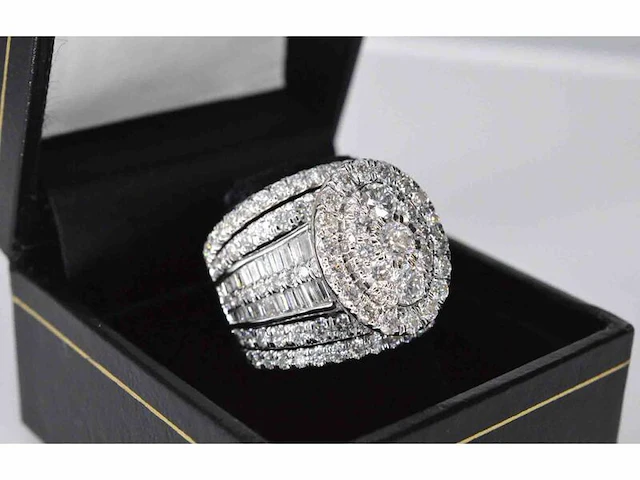 Witgouden ring vol gezet met diamanten 5.50 carat - afbeelding 3 van  6