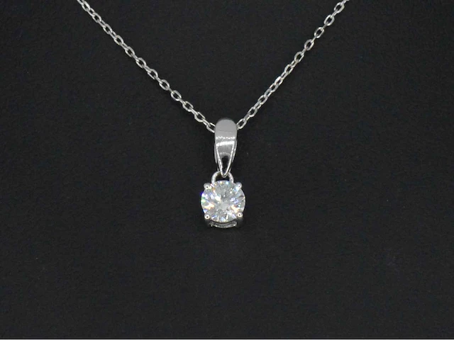 Witgouden solitair hanger met een briljant geslepen diamant van 0.37 carat - afbeelding 5 van  7