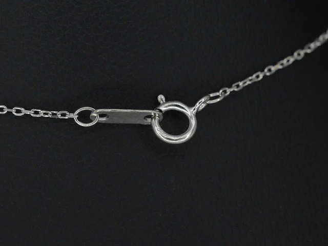 Witgouden solitair hanger met een briljant geslepen diamant van 0.37 carat - afbeelding 6 van  7