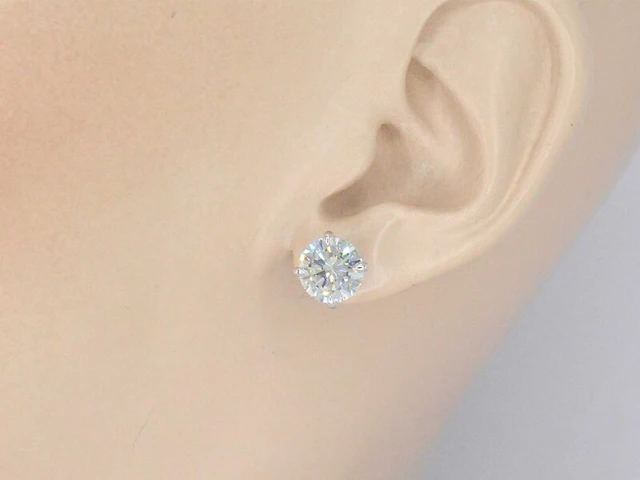 Witgouden solitair oorbellen met 4.00 carat aan natuurlijke diamanten - afbeelding 2 van  9