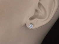 Witgouden solitair oorbellen met diamant 0.68 carat - afbeelding 2 van  8