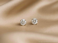Witgouden solitair oorbellen met diamanten - afbeelding 11 van  11